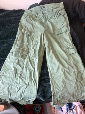 torrid Light Olive Green Women’s Cargo Pants with Multiple Utility Pockets